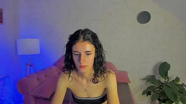 Masturbate to cute camslut MochaVee MochaVee from StripChat