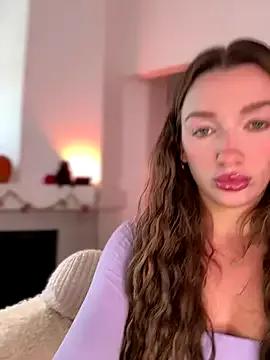 Watch SerenaCloud, she wants to masturbate for you SerenaCloud from StripChat