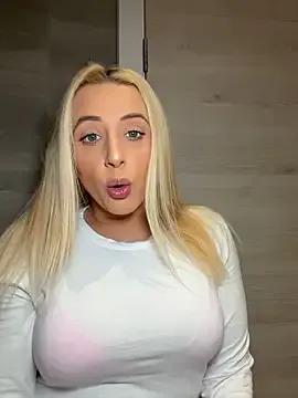 Strongqueen from StripChat