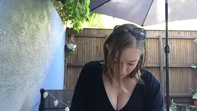 TopsyWilde from StripChat