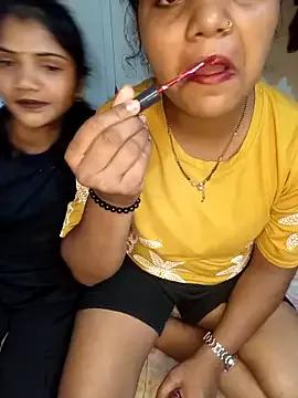 Unique_MomandDaughterrs from StripChat