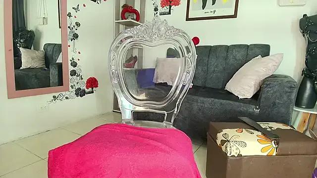 zully_jones from StripChat